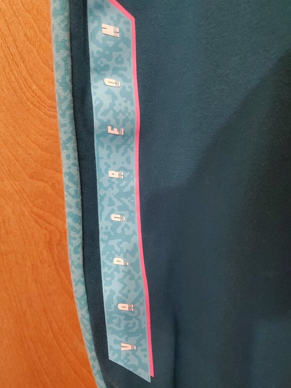 Eeevee Evolutions Vaporeon Sweatpants and Crop Sweatshirt Sweatsuit Set - Picture 6 of 11